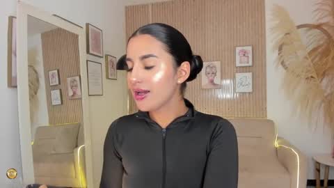 Snapshot of kimm_khalifa chatting on 02/02/25, 05:04 Kim online show from 02/02/25, 05:04