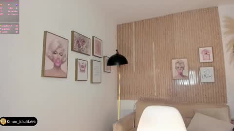 Snapshot of kimm_khalifa chatting on 02/28/25, 01:05 Kim online show from 02/28/25, 01:05