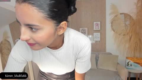 Snapshot of kimm_khalifa chatting on 03/12/25, 01:25 Kim online show from 03/12/25, 01:25