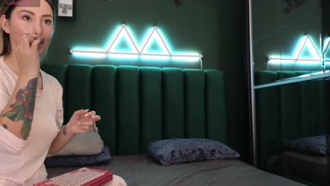 Snapshot of kimmie_ chatting on 12/14/24, 07:25 Kimmie online show from 12/14/24, 07:25