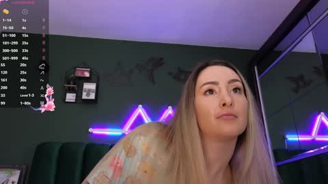 Snapshot of kimmie_ chatting on 01/31/25, 07:18 Kimmie online show from 01/31/25, 07:18