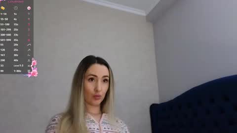 Snapshot of kimmie_ chatting on 03/01/25, 06:54 Kimmie online show from 03/01/25, 06:54