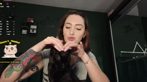 Kimmie online show from 12/20/25, 08:54