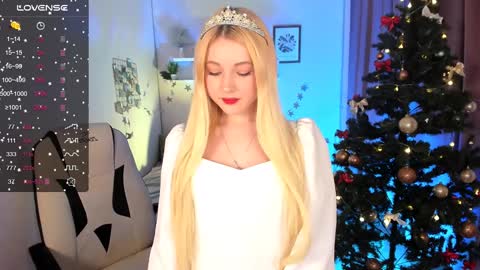 Snapshot of kimmie_shine chatting on 12/24/24, 02:01 Your Kimmie follow me online show from 12/24/24, 02:01