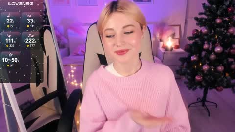 Snapshot of kimmie_shine chatting on 12/26/24, 08:00 Your Kimmie follow me online show from 12/26/24, 08:00