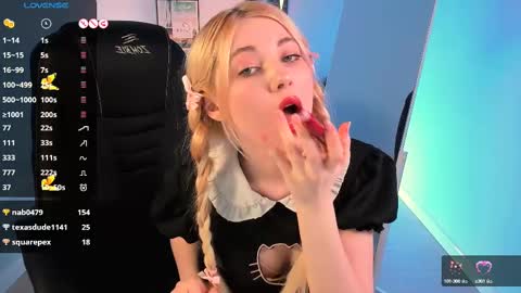 Snapshot of kimmie_shine chatting on 02/19/25, 05:27 Your Kimmie follow me online show from 02/19/25, 05:27