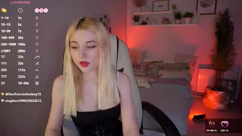 Snapshot of kimmie_shine chatting on 03/06/25, 01:57 Your Kimmie follow me online show from 03/06/25, 01:57