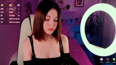 Snapshot of kimmie_shine chatting on 09/24/25, 09:01 Your Kimmie follow me online show from 09/24/25, 09:01