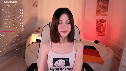 Snapshot of kimmie_shine chatting on 09/26/25, 09:02 Your Kimmie follow me online show from 09/26/25, 09:02