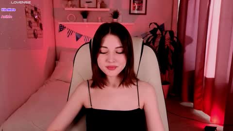 Snapshot of kimmie_shine chatting on 10/17/25, 08:28 Your Kimmie follow me online show from 10/17/25, 08:28