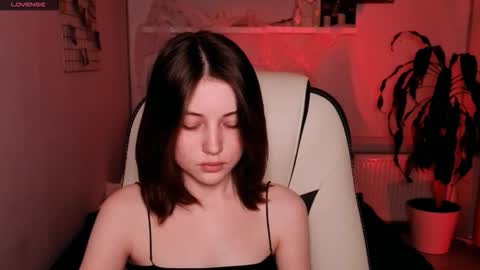 Snapshot of kimmie_shine chatting on 11/08/25, 10:48 Your Kimmie follow me online show from 11/08/25, 10:48