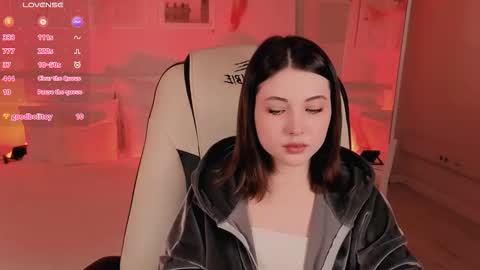 Snapshot of kimmie_shine chatting on 11/11/25, 01:11 Your Kimmie follow me online show from 11/11/25, 01:11