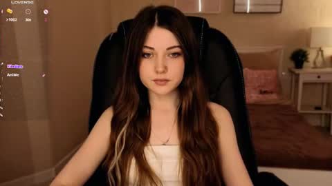 Snapshot of kimmie_shine chatting on 06/19/26, 08:51 Your Kimmie follow me online show from 06/19/26, 08:51