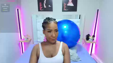 Kim online show from 09/19/25, 01:01