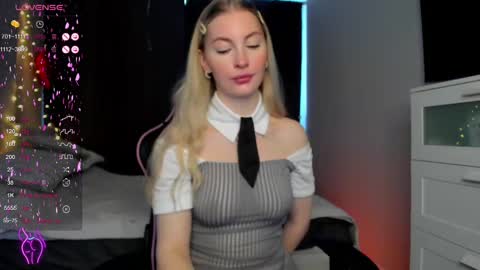 Snapshot of kimmy1_powell chatting on 02/24/25, 03:02 kimmy1_powell online show from 02/24/25, 03:02