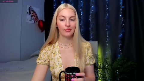 Snapshot of kimmy1_powell chatting on 10/06/25, 03:48 kimmy1_powell online show from 10/06/25, 03:48