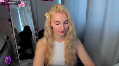 Snapshot of kimmy1_powell chatting on 06/09/26, 02:23 kimmy1_powell online show from 06/09/26, 02:23