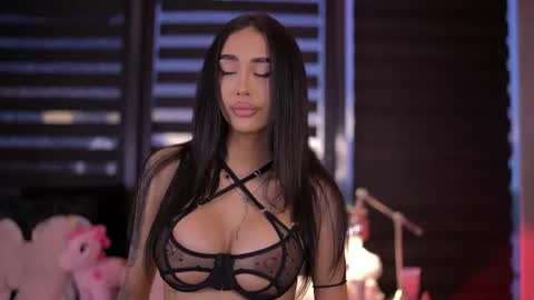 Kim online show from 06/10/26, 05:45
