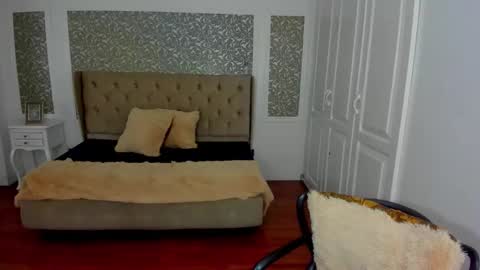 Kim online show from 09/08/25, 07:46