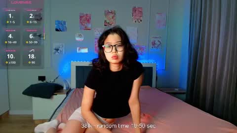 Snapshot of kimy_jina chatting on 12/17/25, 03:34 Kimi online show from 12/17/25, 03:34