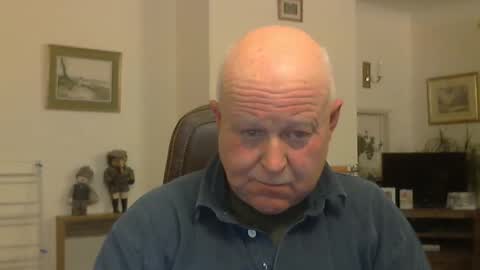 kindahairy4u online show from 12/31/24, 08:02