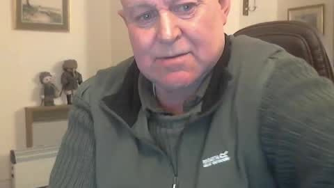 kindahairy4u online show from 12/21/25, 08:49