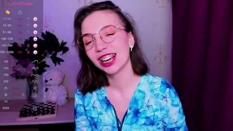 Hazel online show from 03/22/26, 11:52