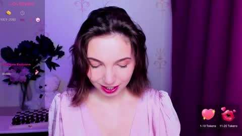 Hazel online show from 03/25/26, 08:37