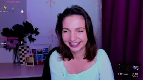 Snapshot of kindhazelhere_ chatting on 07/15/26, 02:00 Hazel online show from 07/15/26, 02:00