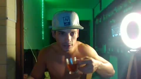 Snapshot of kinftt chatting on 02/25/25, 02:36 kinftt online show from 02/25/25, 02:36