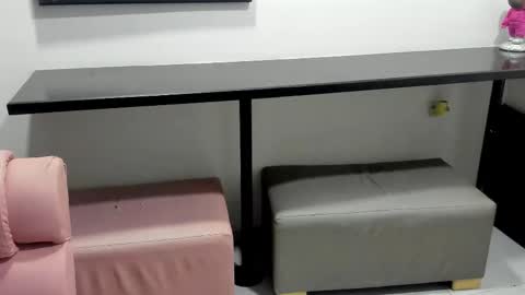 NIKKY AND MAIK online show from 10/15/25, 09:42