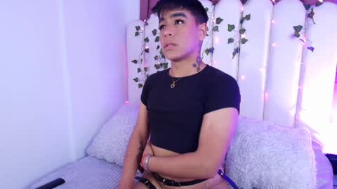 king  help me reach 100 likes online show from 12/27/24, 01:53