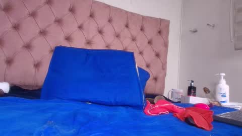 Bella online show from 02/13/25, 06:09