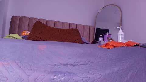 Bella online show from 03/28/26, 03:28