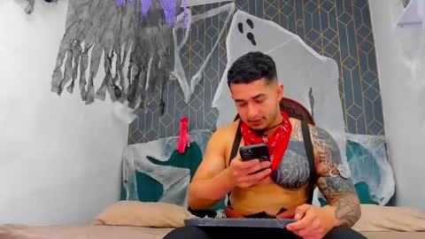 Angel Falconer online show from 10/10/25, 02:10