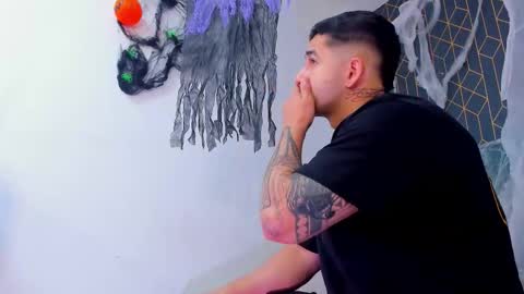 Angel Falconer online show from 10/19/25, 01:06