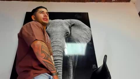 Angel Falconer online show from 10/29/25, 02:47