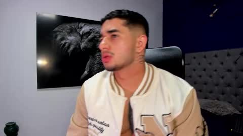 Angel Falconer online show from 12/23/25, 03:04