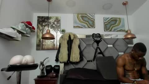 HOT MEN BLACK online show from 01/27/25, 05:04