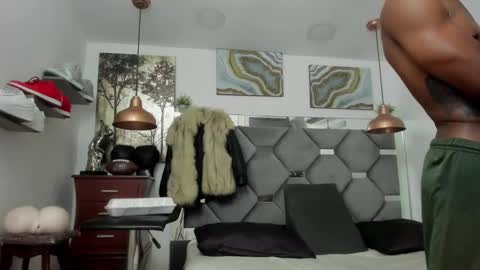 HOT MEN BLACK online show from 02/08/25, 10:18