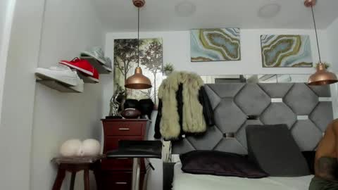 HOT MEN BLACK online show from 02/09/25, 03:23