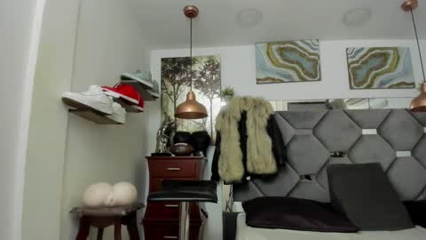 HOT MEN BLACK online show from 02/14/25, 04:52