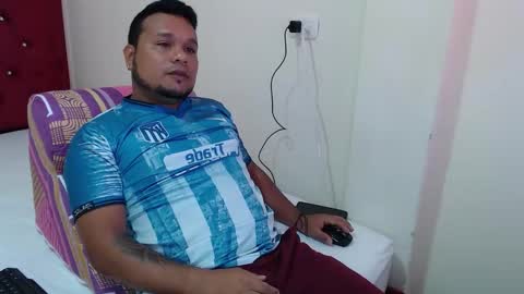 Snapshot of king_leo3 chatting on 01/07/26, 01:24 King LEO online show from 01/07/26, 01:24