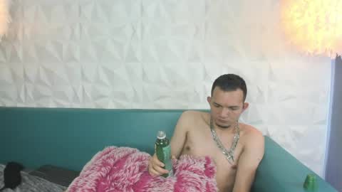 Snapshot of king_n_kathe_ chatting on 06/03/26, 02:33 King Kathe online show from 06/03/26, 02:33