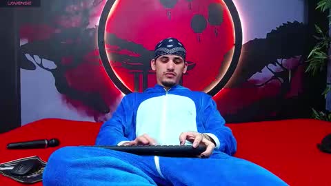 king voy online show from 11/30/25, 03:10