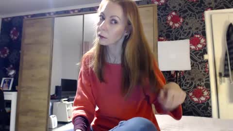 Snapshot of kingandprincess chatting on 01/19/25, 05:28 sexysexyhotwetpinkredpussy online show from 01/19/25, 05:28