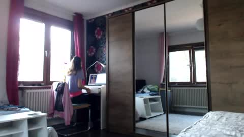 Snapshot of kingandprincess chatting on 07/20/26, 06:32 sexysexyhotwetpinkredpussy online show from 07/20/26, 06:32