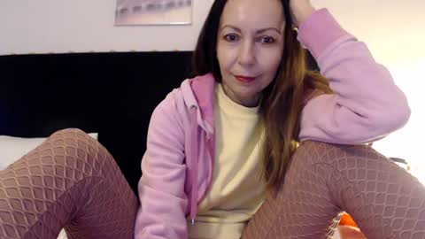 Snapshot of kingandprincess chatting on 07/21/26, 07:27 sexysexyhotwetpinkredpussy online show from 07/21/26, 07:27