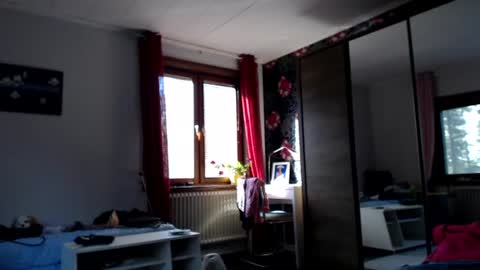 Snapshot of kingandprincess chatting on 07/27/26, 03:19 sexysexyhotwetpinkredpussy online show from 07/27/26, 03:19