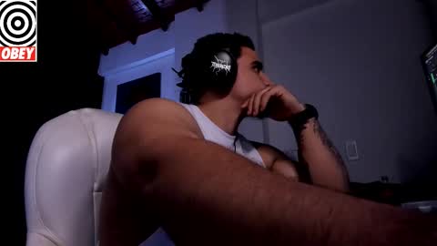 Snapshot of kingbear777 chatting on 10/01/25, 12:11 King Bear online show from 10/01/25, 12:11